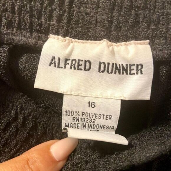 Alfred Dunner Plus Size Black 2 Pcs Top and Pants Size 16 - Picture 5 of 8